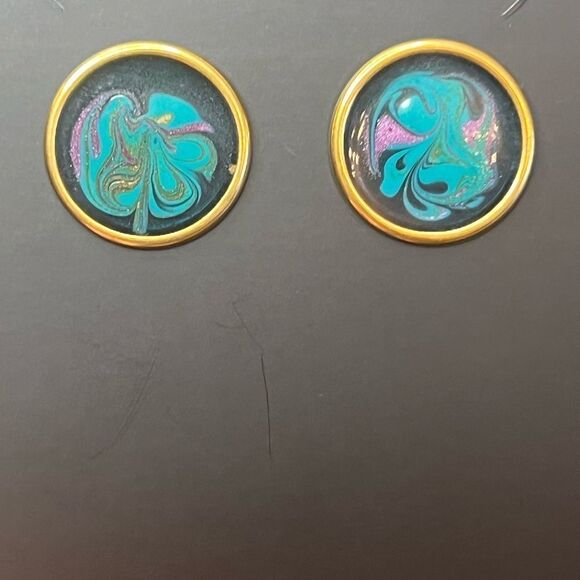Vintage Style Hand Crafted Gold Tone & Epoxy Paint Swirl Design Pierced Earrings - Picture 1 of 4
